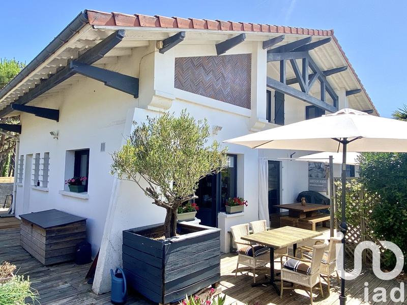 Maison - 140 m² - 8 pièces