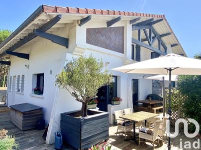 Maison - 140 m² - 8 pièces