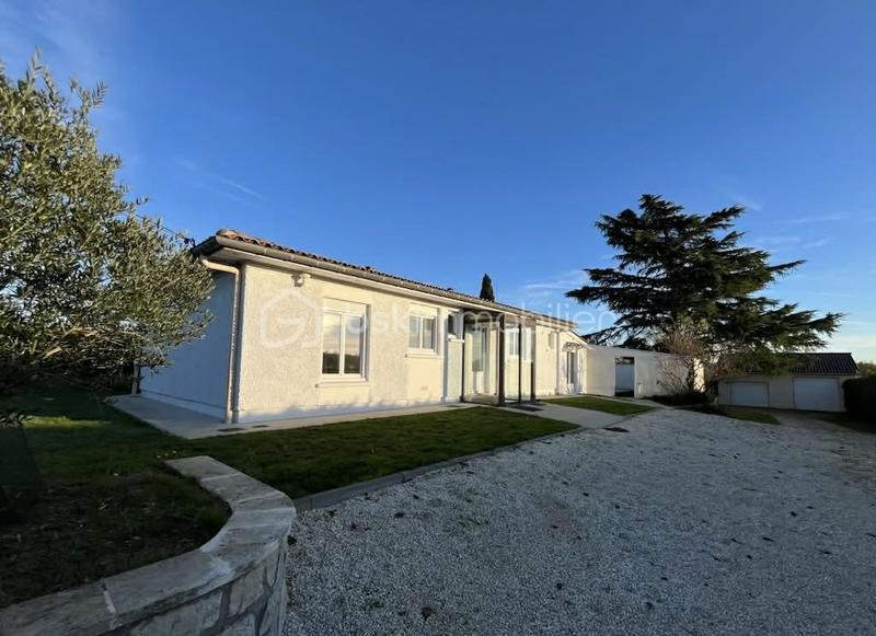 Villa - 205 m² - 6 pièces