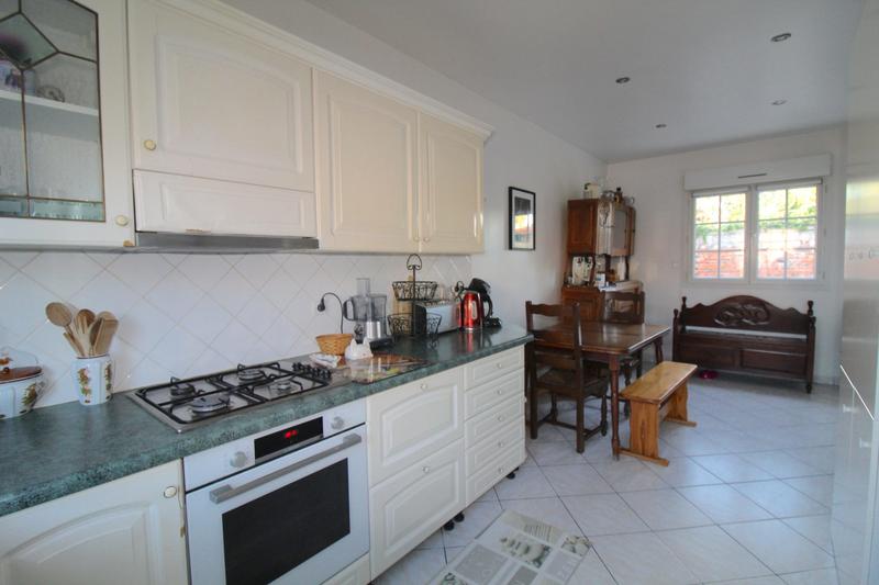 Maison traditionnelle - 100 m² - 6 pièces