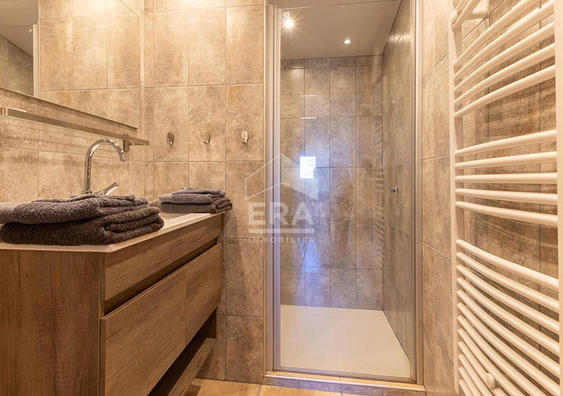 Maison - 288 m² - 10 pièces