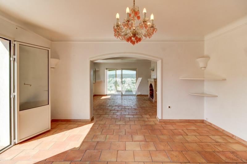 Maison - 182 m² - 6 pièces