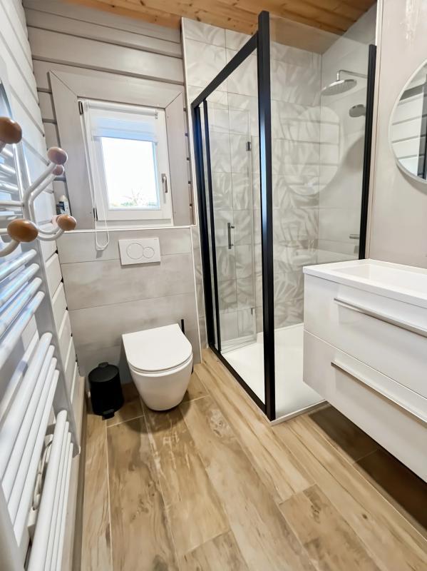 Maison de bois - 183 m² - 8 pièces