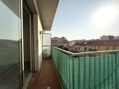 Studio - 20 m² - 1 pièce