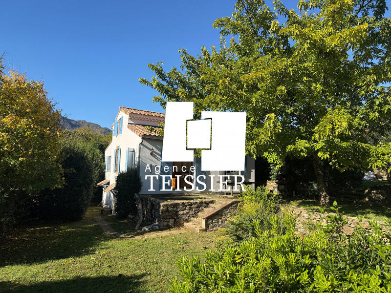 Maison - 74 m² - 6 pièces