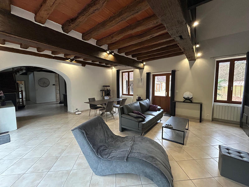 Maison - 203 m² - 7 pièces