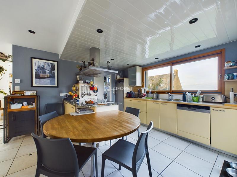 Maison contemporaine - 163 m² - 6 pièces