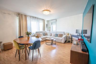 Appartement - 95 m² - 5 pièces