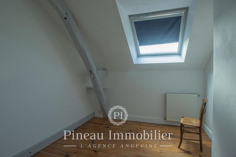 Maison - 303 m² - 13 pièces