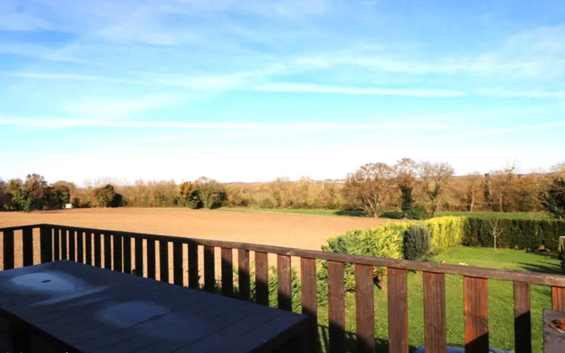 Maison - 102 m² - 4 pièces