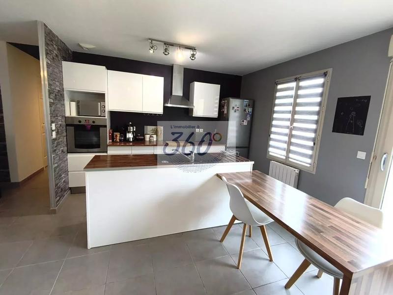 Maison - 95 m² - 5 pièces