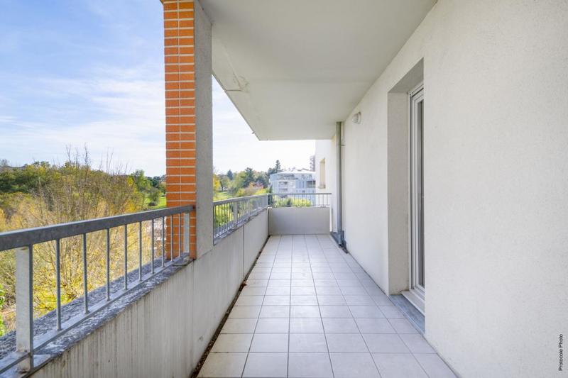 Appartement - 93 m² - 4 pièces