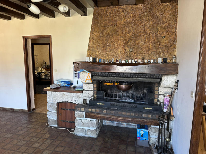 Maison - 220 m² - 6 pièces