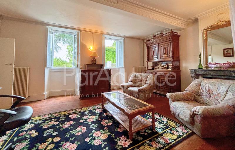 Maison - 253 m² - 14 pièces