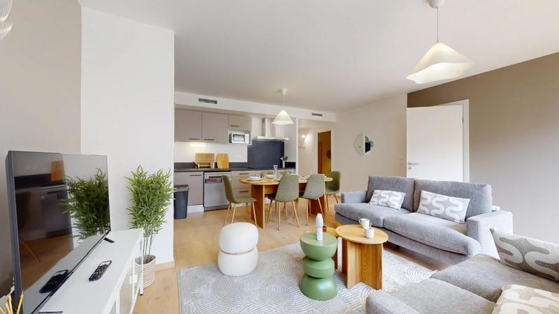 Appartement - 127 m² - 7 pièces