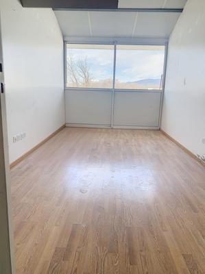 Local commercial - 400 m² - 7 pièces