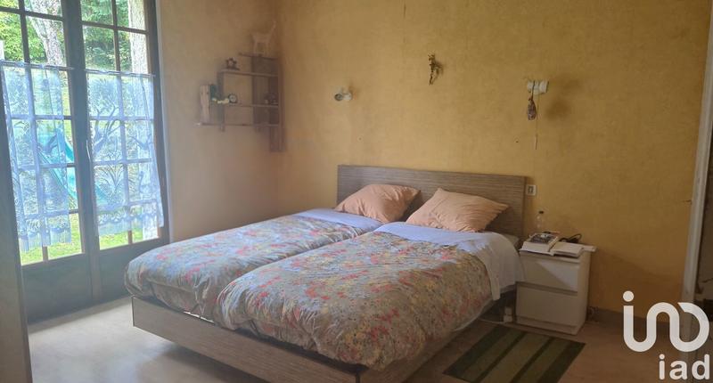 Maison - 242 m² - 11 pièces