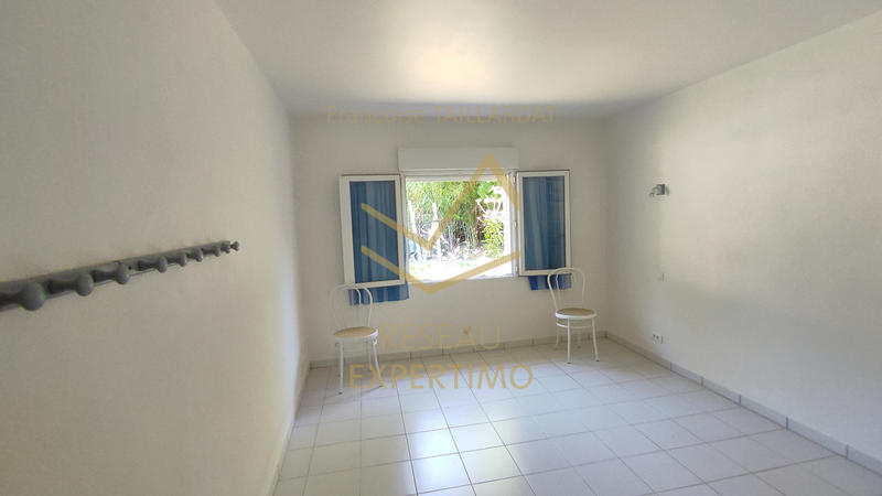 Maison - 223 m² - 12 pièces