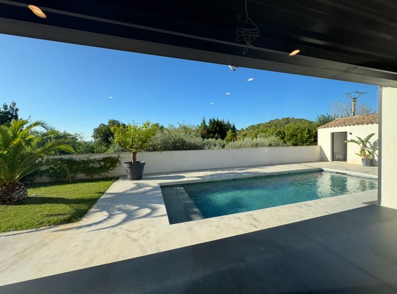 Maison - 200 m² - 4 pièces