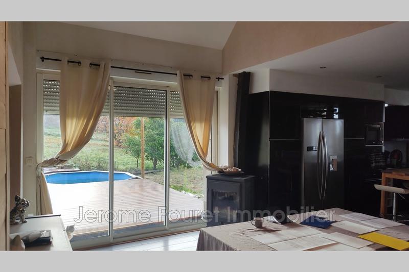 Maison - 256 m² - 7 pièces