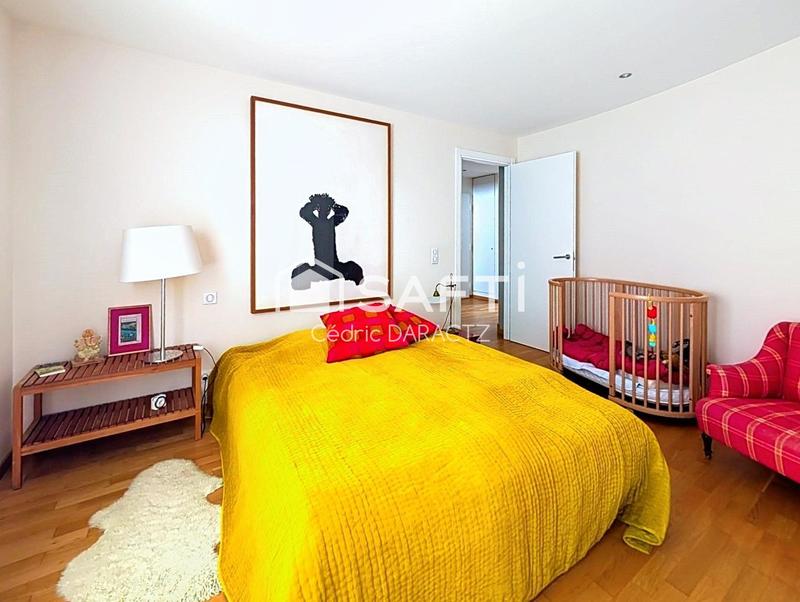 Appartement - 210 m² - 6 pièces