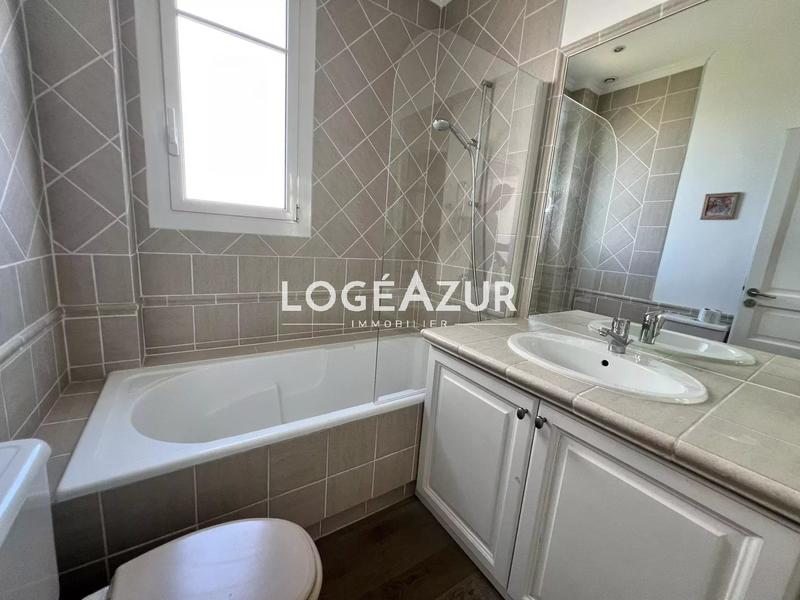 Appartement - 88 m² - 4 pièces