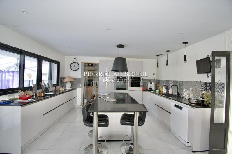 Maison - 150 m² - 5 pièces