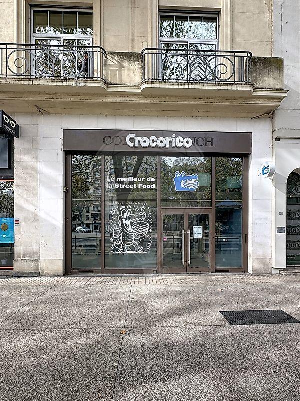 Local commercial - 166 m² - 3 pièces