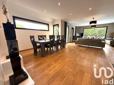 Maison - 355 m² - 10 pièces