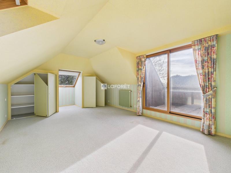 Maison - 215 m² - 7 pièces