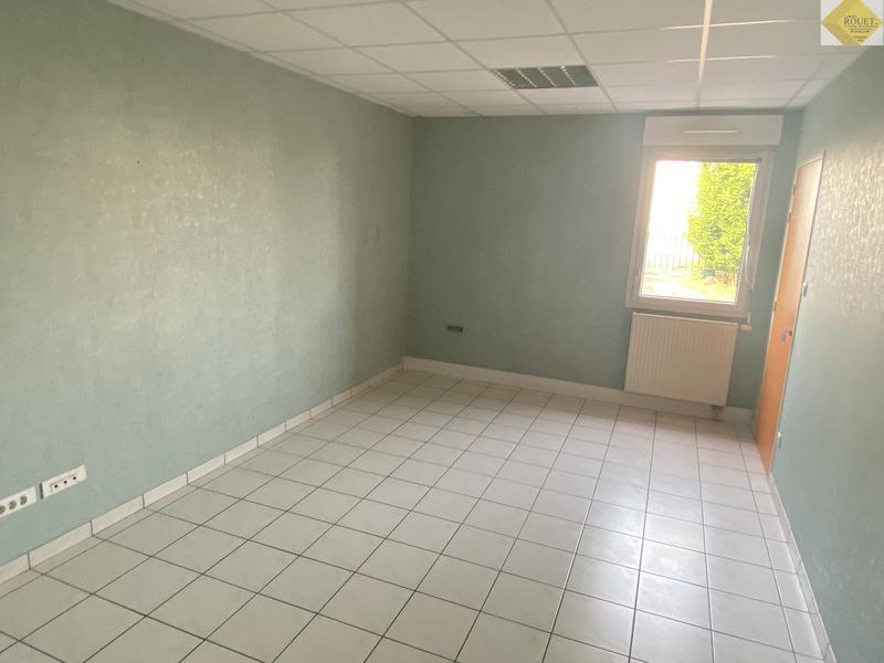 Local d'activités - 1 623 m² - 23 pièces