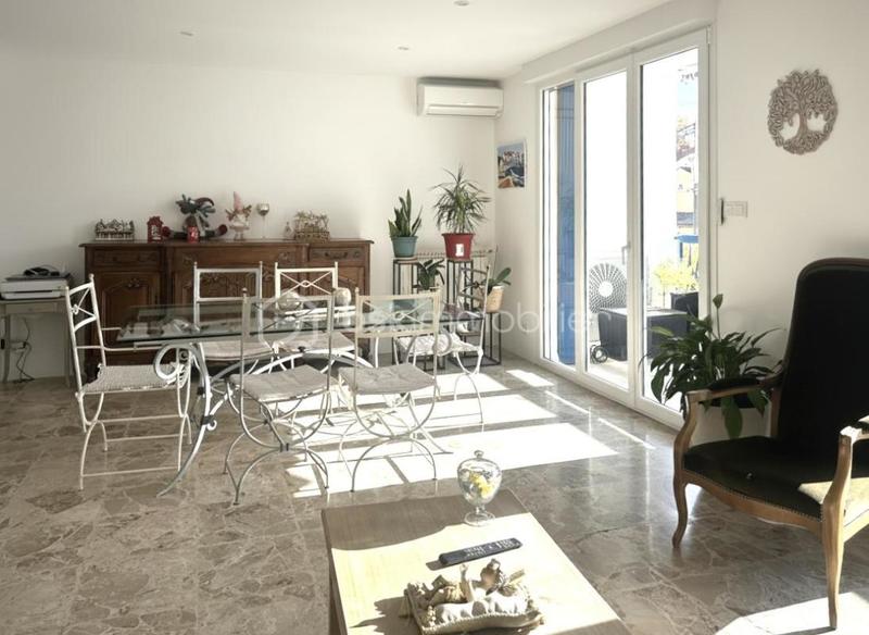 Appartement - 83 m² - 3 pièces