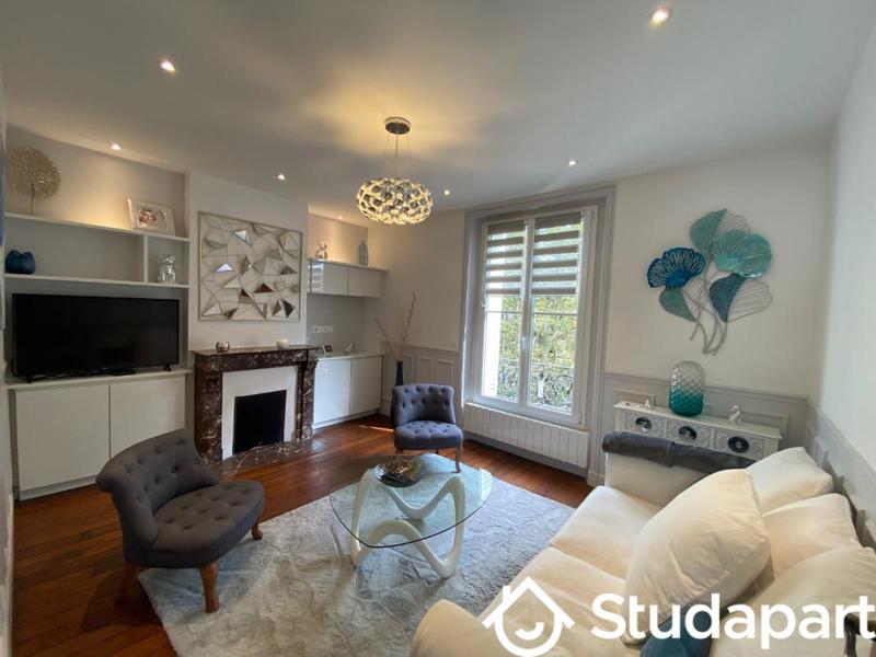 Chambre - 14 m² - 1 pièce