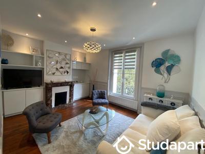 Chambre - 14 m² - 1 pièce