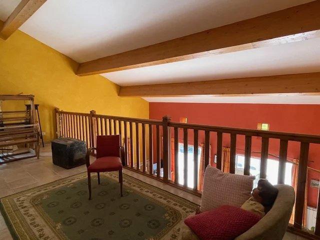 Maison - 275 m² - 7 pièces