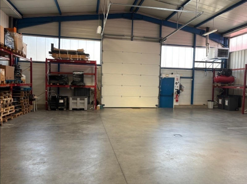 Local d'activité / Entrepôt - 1 100 m²