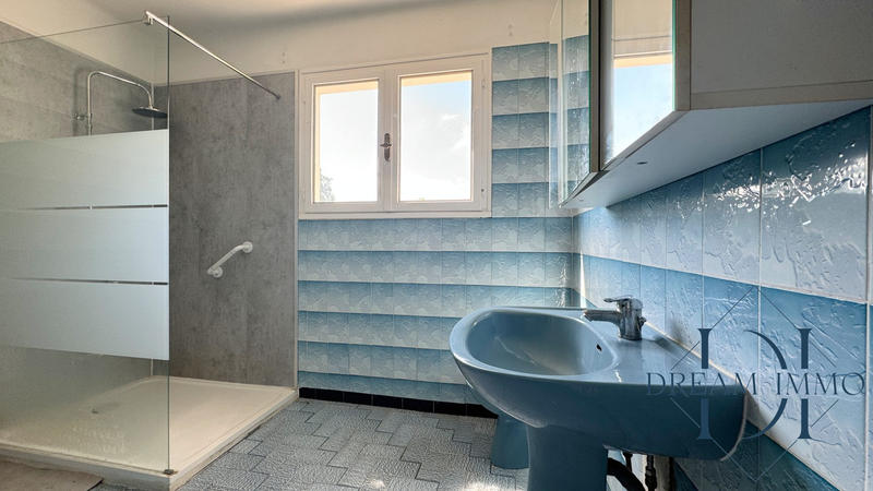 Maison - 158 m² - 8 pièces