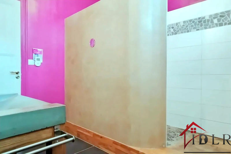 Maison - 158 m² - 8 pièces