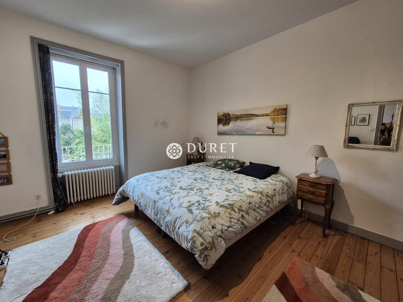 Maison - 251 m² - 11 pièces