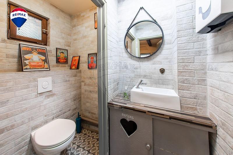 Magasins - 60 m² - 2 pièces