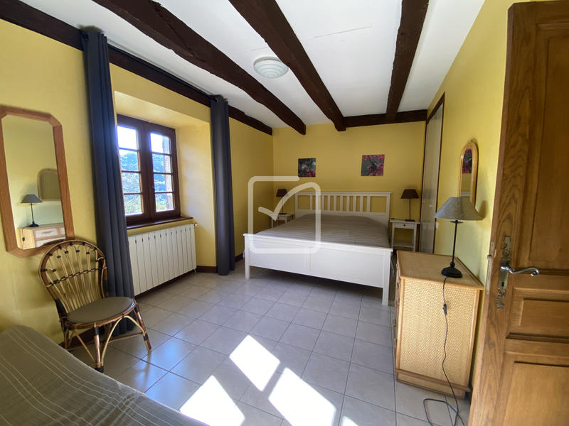 Maison - 298 m² - 12 pièces