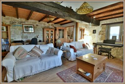 Maison en pierre - 106 m² - 4 pièces