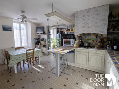 Maison - 140 m² - 6 pièces