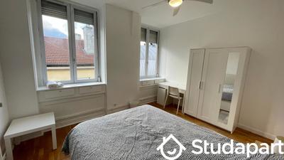 Appartement - 84 m² - 4 pièces