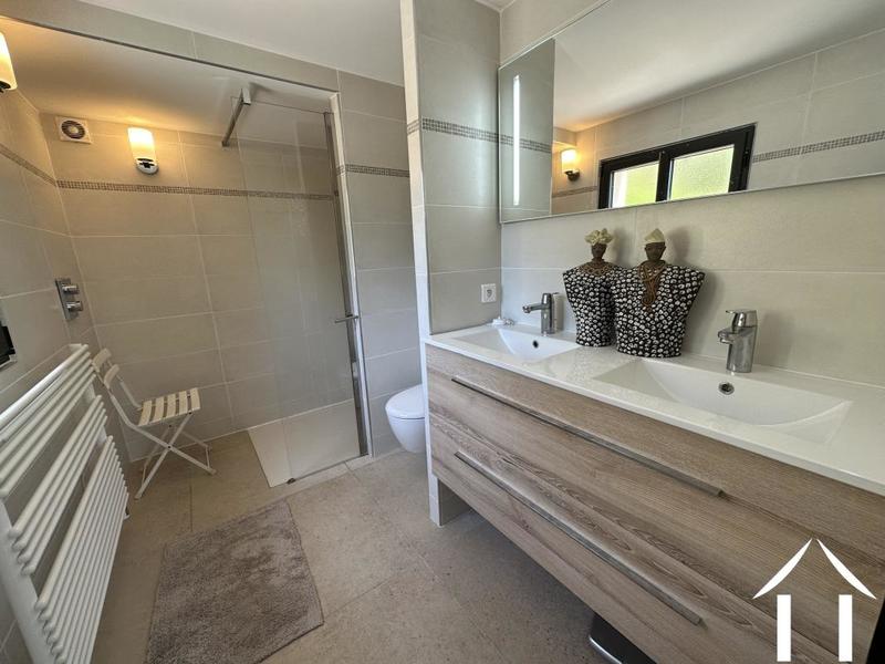 Maison - 211 m² - 9 pièces