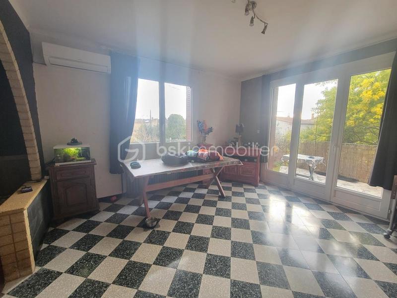 Maison - 180 m² - 9 pièces