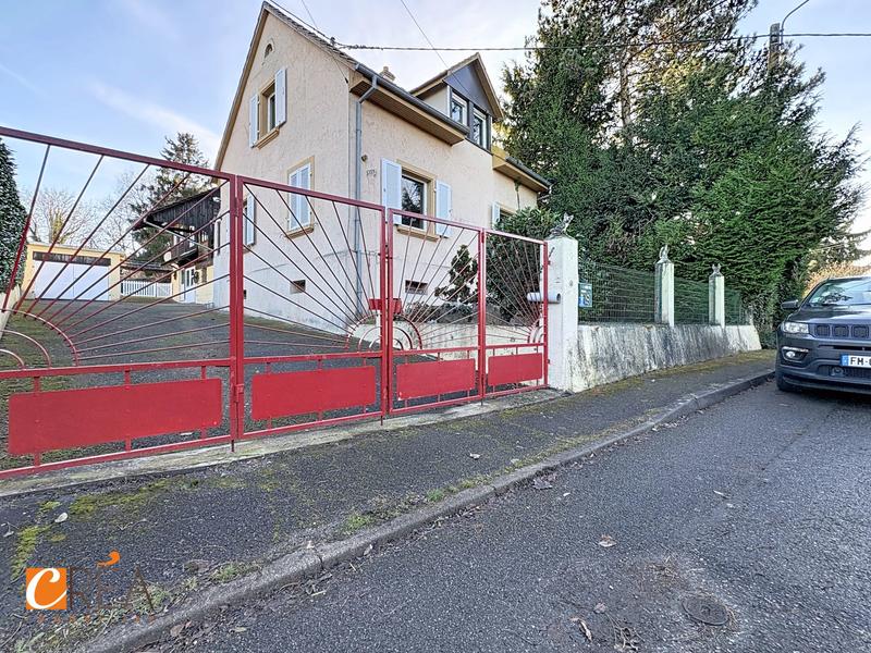 Maison - 91 m² - 5 pièces