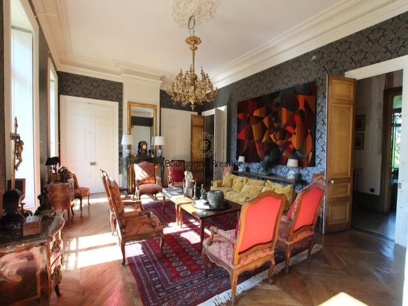 Demeure - 578 m² - 16 pièces