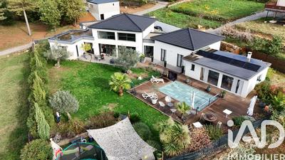 Maison de maîtres - 228 m² - 5 pièces