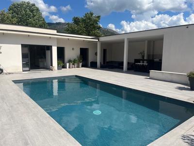 Villa - 120 m² - 5 pièces